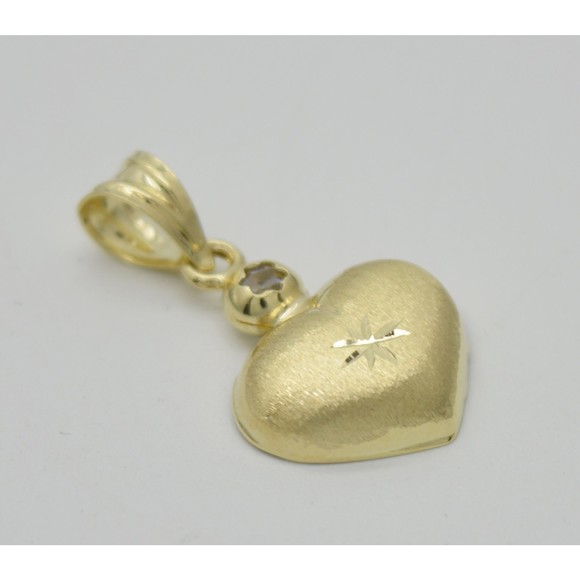 Real 10k Yellow Solid Gold Shiny Diamond Cut Leaf Design Heart Pendant 1.1 grams - Picture 2 of 8